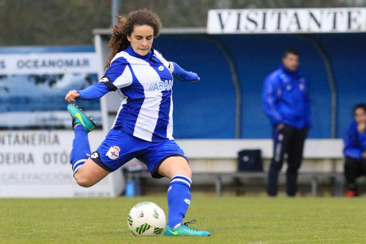 RCDeportivo's tweet photo. 🏆 Parabéns, campioas! 🙌🏻🙌🏻🙌🏻 
Hoxe Tere Abelleira, Misa e Athenea veñen de facer historia coa @SEFutbolFem e desde o RC Deportivo non podemos ter máis orgullo. Estamos felices por vós! Sempre seredes d #ASNOSAS 💙 
Parabéns a todo un equipazo que xa é lenda. https://t.co/kuNU3DlwWa
