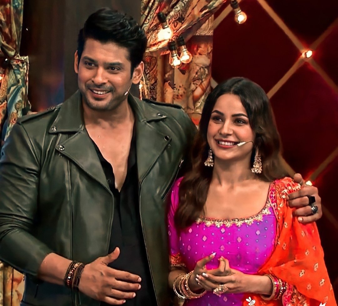 Dimpy66687338's tweet photo. Their Smiles ✨😇

SIDNAAZ'S MAGICAL AUGUST

#SidNaaz https://t.co/GLu4UwLcAT