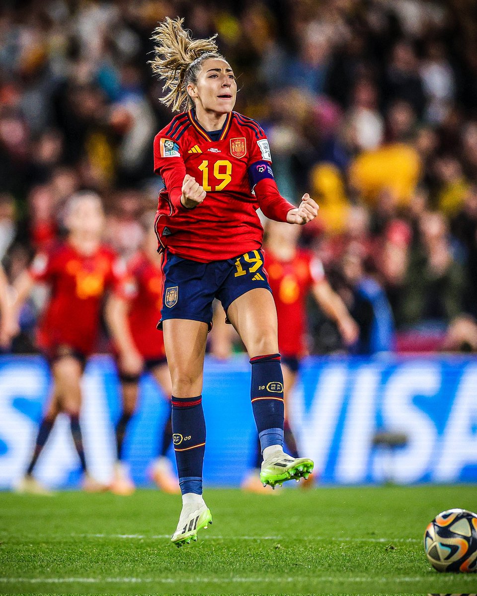 OLGA CARMONA, REINA DE ESPAÑA.

CAMPEONAS DEL MUNDO!