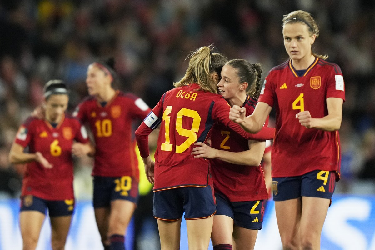 20m's tweet photo. 🇪🇸 🏆¡España, HISTÓRICA!  🇪🇸 🏆

🎉🎉¡SOMOS CAMPEONAS! ¡BRAVAAS! 🎉🎉
#FIFAWWC #MundialFemenino

https://t.co/KwHU55Blge https://t.co/7PRJtLyBbv