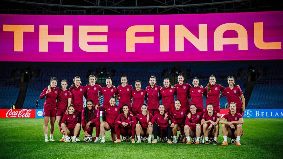 bertmedrano's tweet photo. ¡¡¡CAMPEONAS!!! https://t.co/GHWwN4sQZc