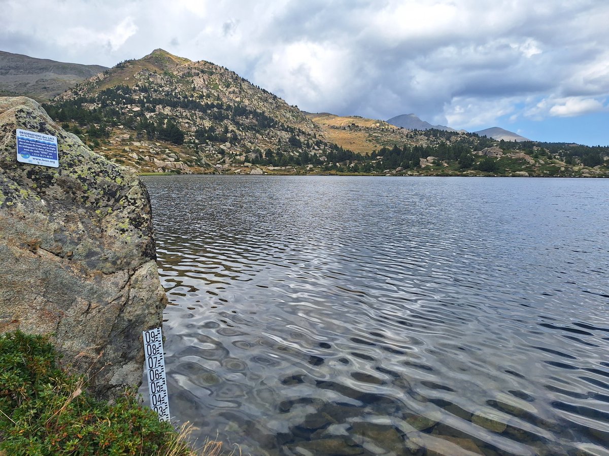 WhyNicolasWhy's tweet photo. Et même chose aux lacs du Carlit ! https://t.co/hS2NjZeIQD