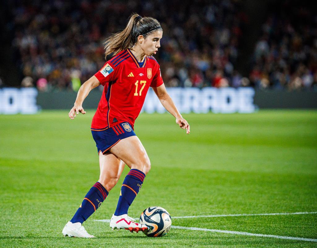 Albacete te vio crecer 

Fue el primer lugar donde se notó que tenías Estrella 🌟 

Verte ahora en la Selección de la primera 🌟 nos llena de emoción, @AFerrer_10 🥹

#FIFAWWC