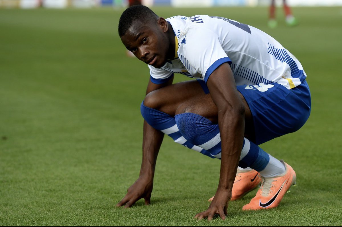 Full professional debut ✅