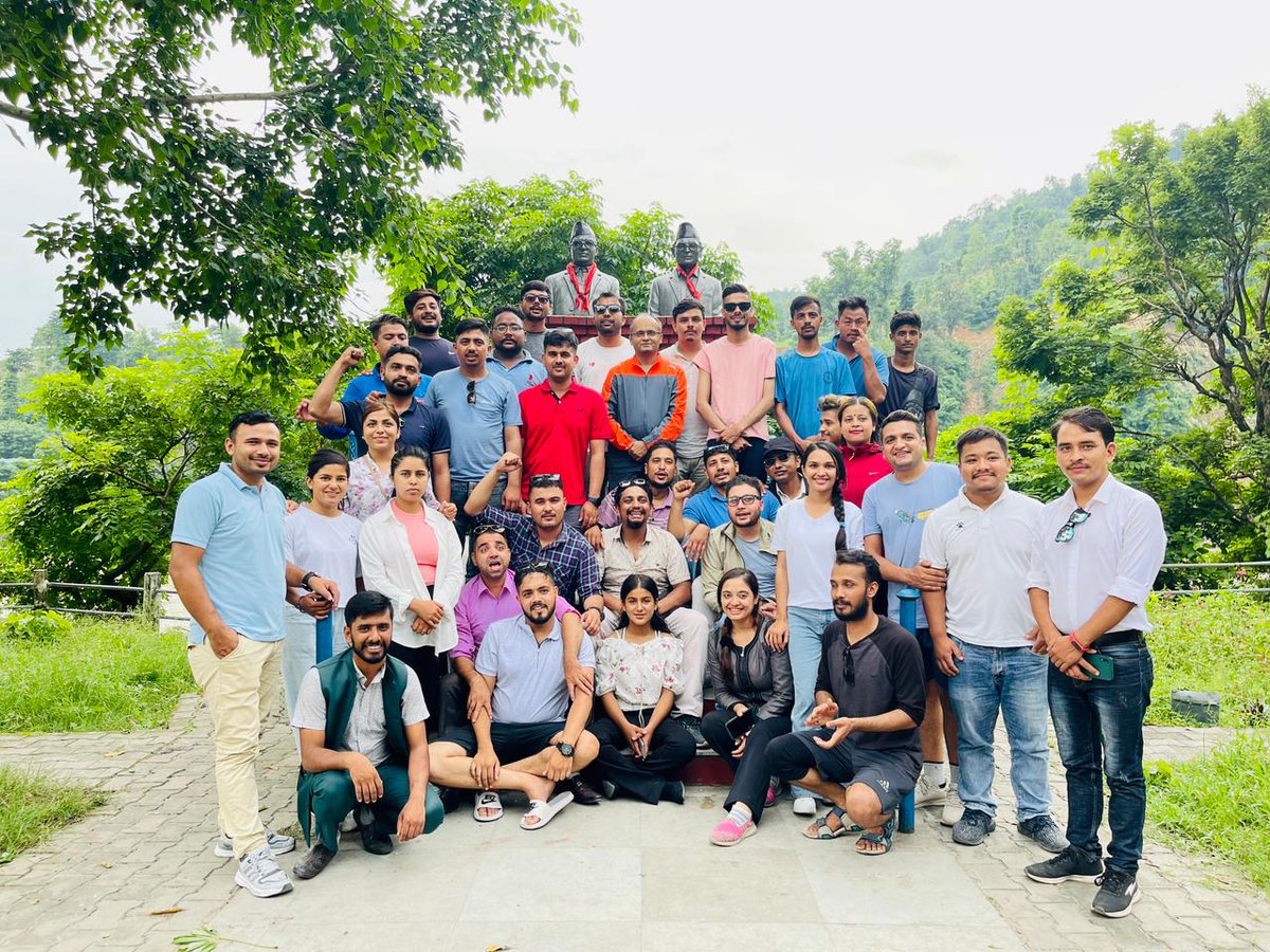 अखिल गण्डकीको टीम @दासढुंगा ।