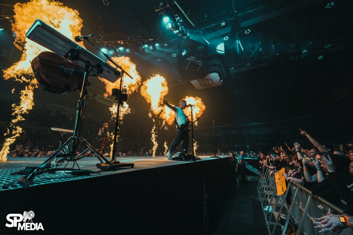 tmobilecenter's tweet photo. CRAZY GOOD DEAL🤘Don't miss @Shinedown with special guests @PapaRoach & @SpiritboxBand on Sept. 4 for the #RevolutionsLiveTour! Tickets starting at $25 + tax!*🔥 Get yours here: https://t.co/6nzarbTSSS
📸 Sanjay Parikh https://t.co/gmI3gZJxDG