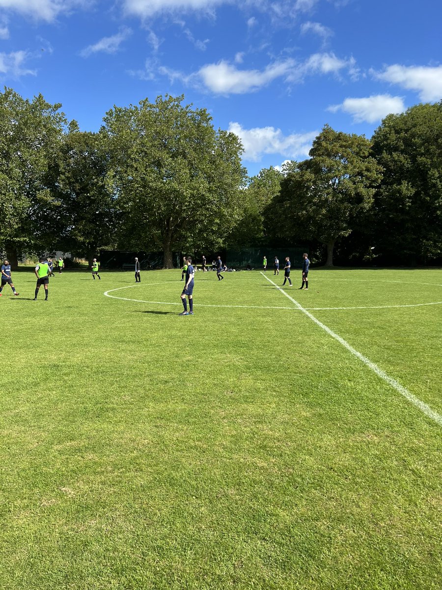 Well done to @ErskineRovers.! brilliant performance from both teams, 2nil to us after the 1st half, 2nd half they come at us going up 3-2 to them battling away end to end. Final score 6-5 to Hersham royals Good luck for the season lads.!
