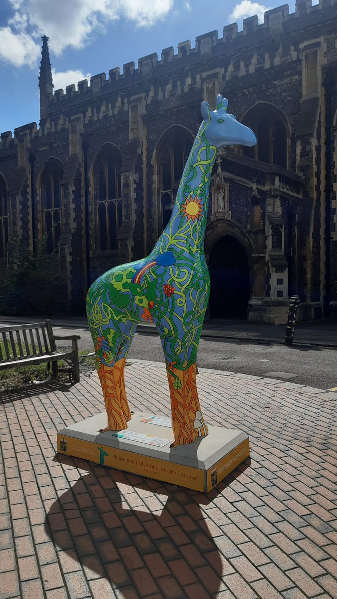 Our giraffe has arrived! Why not come down and see... and take a look inside our beautiful church building while you're here! #CroydonStandsTall @CroydonBID @culturecroydon