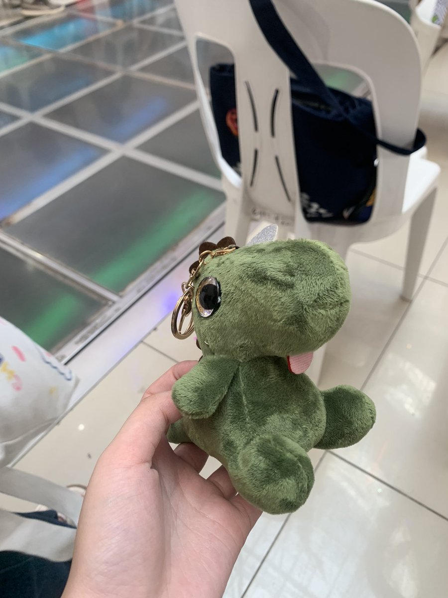 smileyharo's tweet photo. gave him this cute dino plushie and here he is jumping with joy. this smiley harosaur. I rawr uuuu, @HaroGalang super happy that u liked itttt. 🥹🦖

PLUUS in QuezonAvenue
#PLUUS @pluus_official #PLUUSHaro 
#PLUUSatFisherMallQuezonAvenue https://t.co/0ijzkMAcba