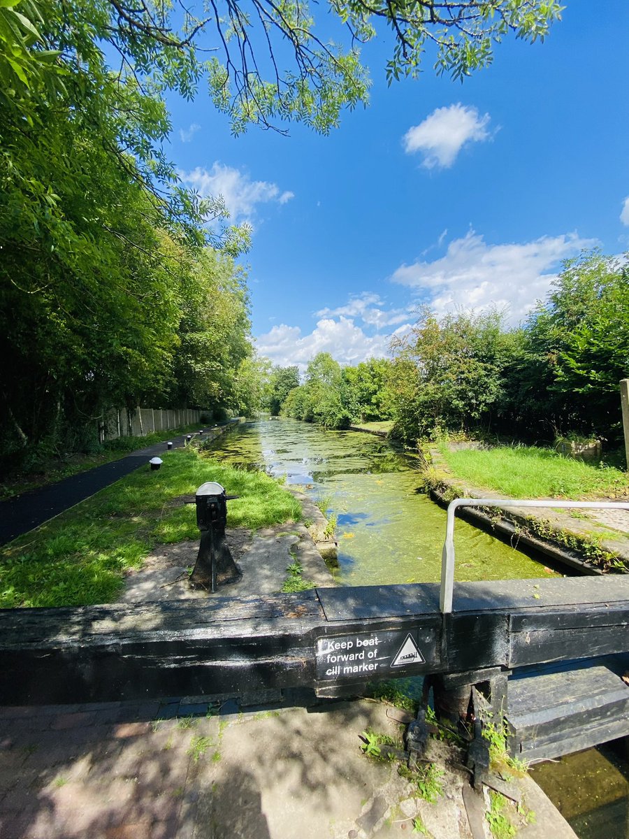 Lovely day to explore the new towpath on the Rushall Canal. ☀️well done to <a href="/CRTWestMidlands/">Canal & River Trust West Midlands</a> <a href="/CanalRiverTrust/">Canal & River Trust</a> <a href="/WalsallCouncil/">Walsall Council</a> 👏👏