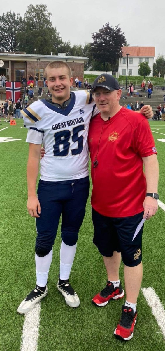 MVCFC1999's tweet photo. 🇧🇻 0 🇬🇧 39
Success on international duty!
Congratulations to Noah on representing GB.
Noah, pictured here with his GB coach Gavin, played his part in a convincing win for GB in Norway earlier today. https://t.co/lw55TFUphv
