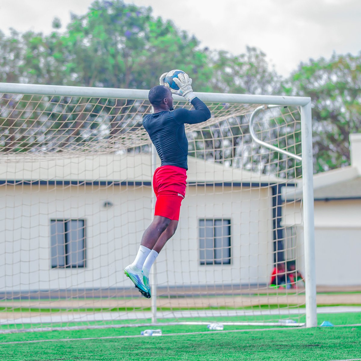 policefcrwanda's tweet photo. Warm Up ✅
Kick in 15 min
#POLSUN
#RPL
#GERAYOAMAHORO https://t.co/NsIHSqlrrV
