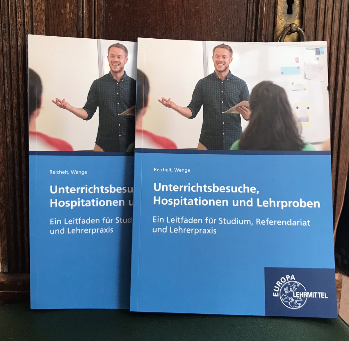 Erfreuliche Ü20 Rückmeldungen. Je ein Buch geht nun - nach analoger Verlosung auf dem Küchentisch, gerade erfolgt - an: @Bielefelder1905 und <a href="/orkibsl/">Zeybey _</a> . 
Rest via DN. 
Viel Spaß beim Orientieren schon mal,
GW
#twlz #fl_seminar