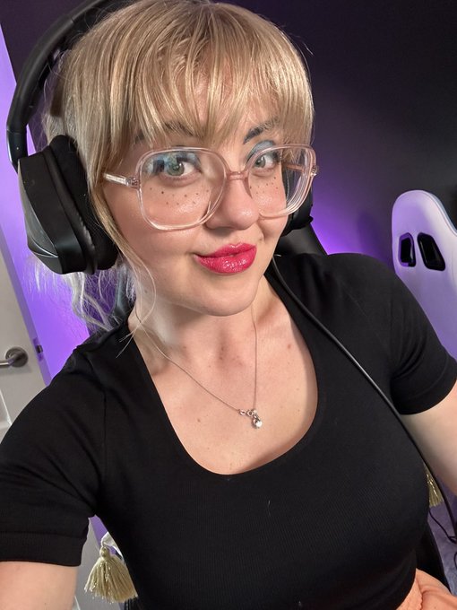 Chilling on @KickStreaming who wants to chat? https://t.co/GcfO13Ur3F https://t.co/uwb7paDqAX<a class="tags" target="_blank" title="On Twitter" href="/?out=eyJ0eXAiOiJKV1QiLCJhbGciOiJIUzUxMiJ9.eyJpYXQiOjE3MjA2MzA4ODcsImlzcyI6InR3cG9ybnN0YXJzLmNvbSIsIm5iZiI6MTcyMDYzMDg4NywiZXhwIjoxNzUyMTY2ODg3LCJyZWRpcmVjdF91cmwiOiJodHRwczovL3R3aXR0ZXIuY29tL0tpY2tTdHJlYW1pbmcifQ.-q6G5BRoWHGf17F6vwAaWSB8xe04anJzMwbn-vZBsPgcovf4D-6tY5pSGA6ANqSj2hS9k1qc_ruHuII5ssXk8A">@KickStreaming</a><a href="/tag/valentinesday"class="tags"><span>#valentinesday</span></a><a href="/tag/tantaly"class="tags"><span>#tantaly</span></a>