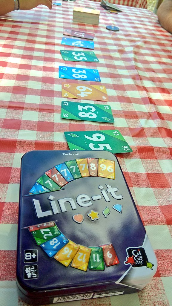 meyklar's tweet photo. Petit après-midi ludique, avec une partie de #LineIt. Intéressant de découvrir ce #j2s après y avoir joué sur BGA https://t.co/g8AX5QQF4Z