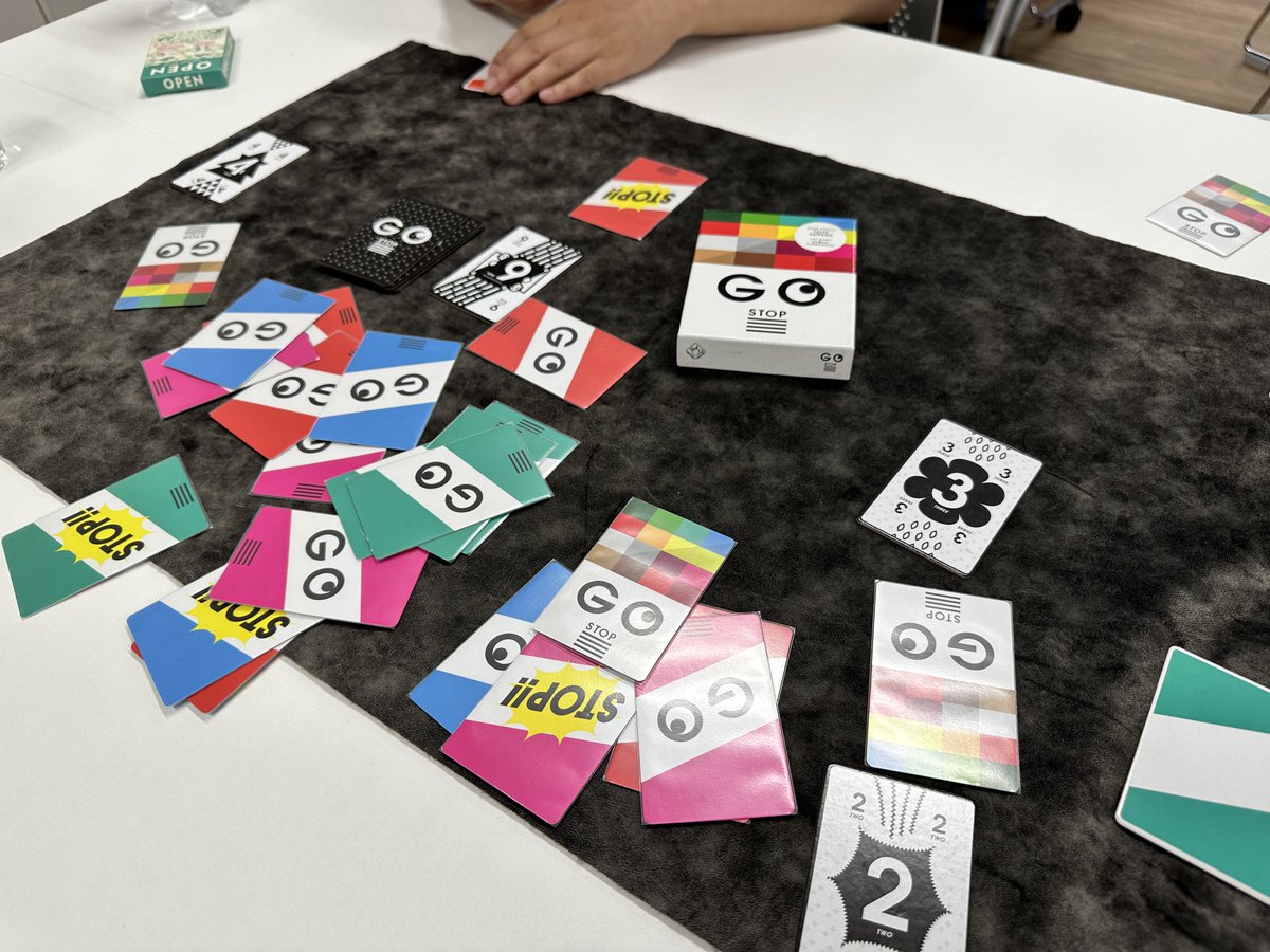 yamayamato2019's tweet image. #GoStop
一枚しか競り落とせない競りゲーw読み合いがアツ過ぎるw

#モダンアート
噂には聞いていたけど、激アツ競りゲー！コレは屈指の名作！！みんなで、本日の目玉商品でござい〜と言いながらプレーするのは楽しすぎるwww

同卓の皆さんありがとうございました！
またの機会もよろしくお願いします！