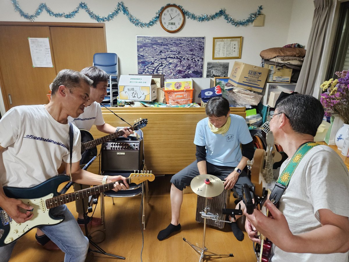 DaddiesAllStars's tweet photo. シャッフルビートって何ですかっ⁉️ https://t.co/NeTVrcFIaX