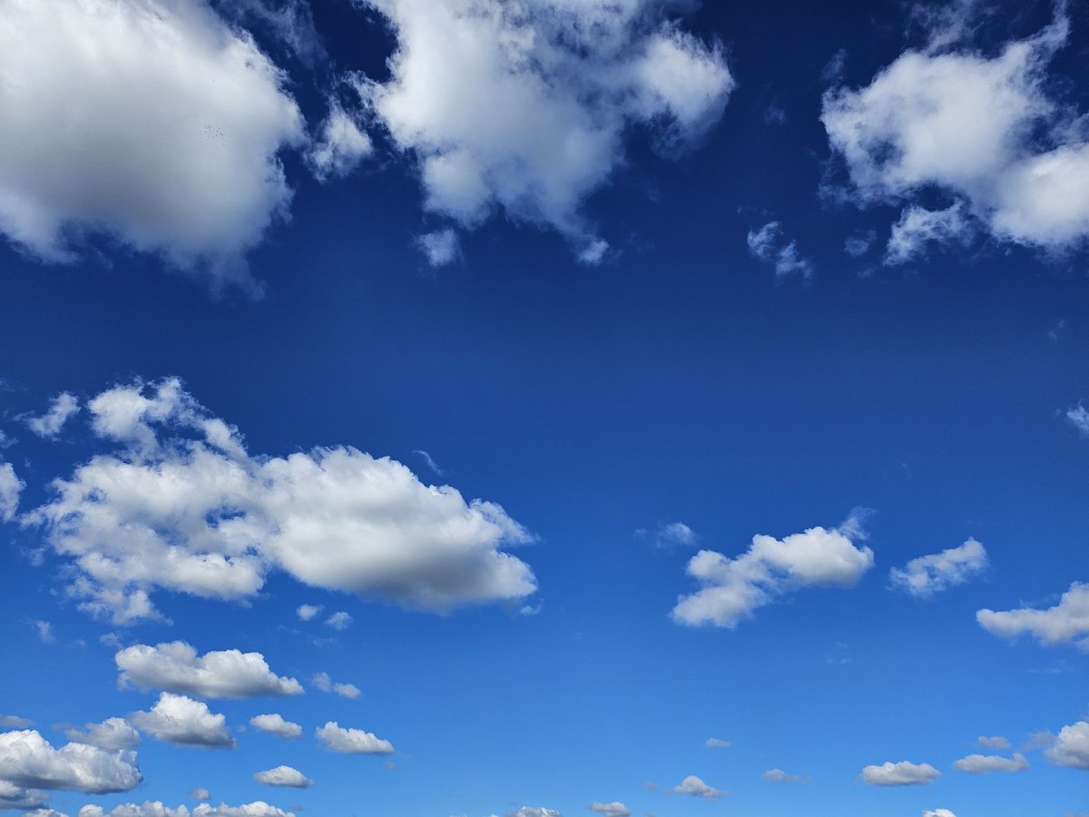 OsirisOrbits's tweet photo. The sky was pretty today. https://t.co/SQHJz50hDP