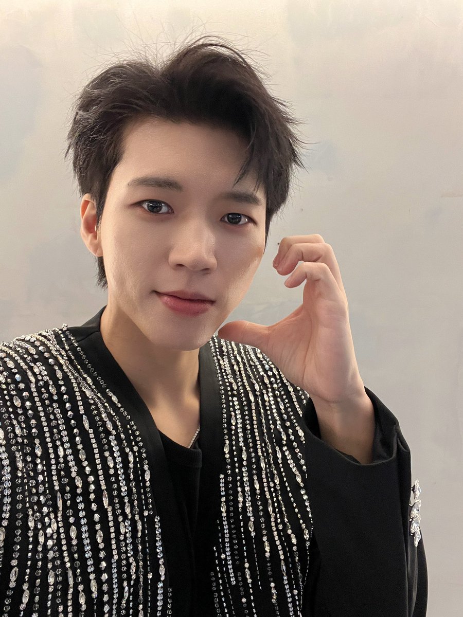NWH_officialtwt's tweet photo. [📸]
2023 INFINITE CONCERT<COMEBACK AGAIN> END💛

인스피릿과 가슴 한편에 새긴 소중한 추억들
이틀동안 함께해주셔서 감사합니다☺️

#남우현 #NAMWOOHYUN
#인피니트 #INFINITE #COMEBACK_AGAIN
#인스피릿과_함께한_소중한_날을_기억할게
#너무나_감사하고_사랑합니다 https://t.co/SnGwloqv9G