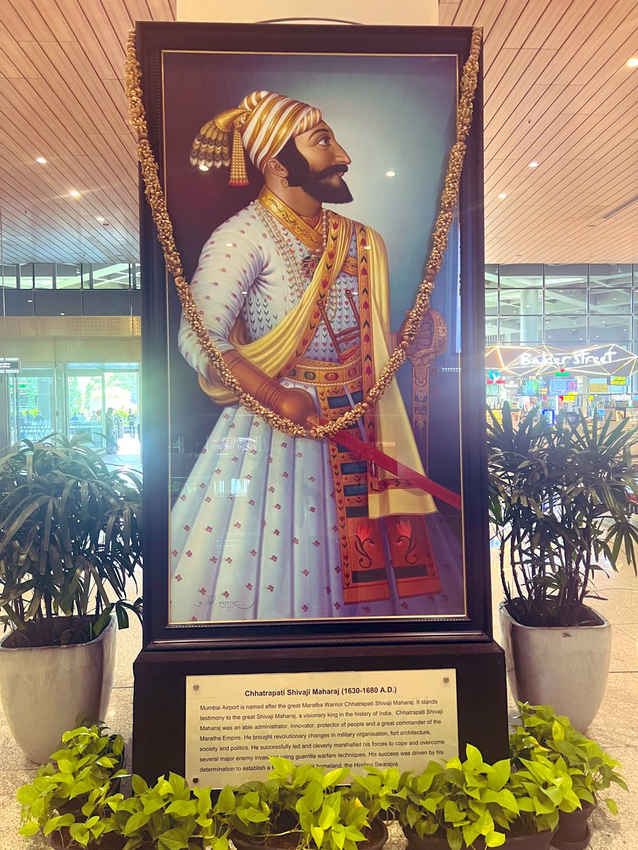 wankhedeprafull's tweet photo. कौतूक अन अभिमान  ❤️✊🙏

छत्रपती शिवाजी महाराज आंतरराष्ट्रीय विमानतळ, मुंबई. https://t.co/Ep0NcAAb1f
