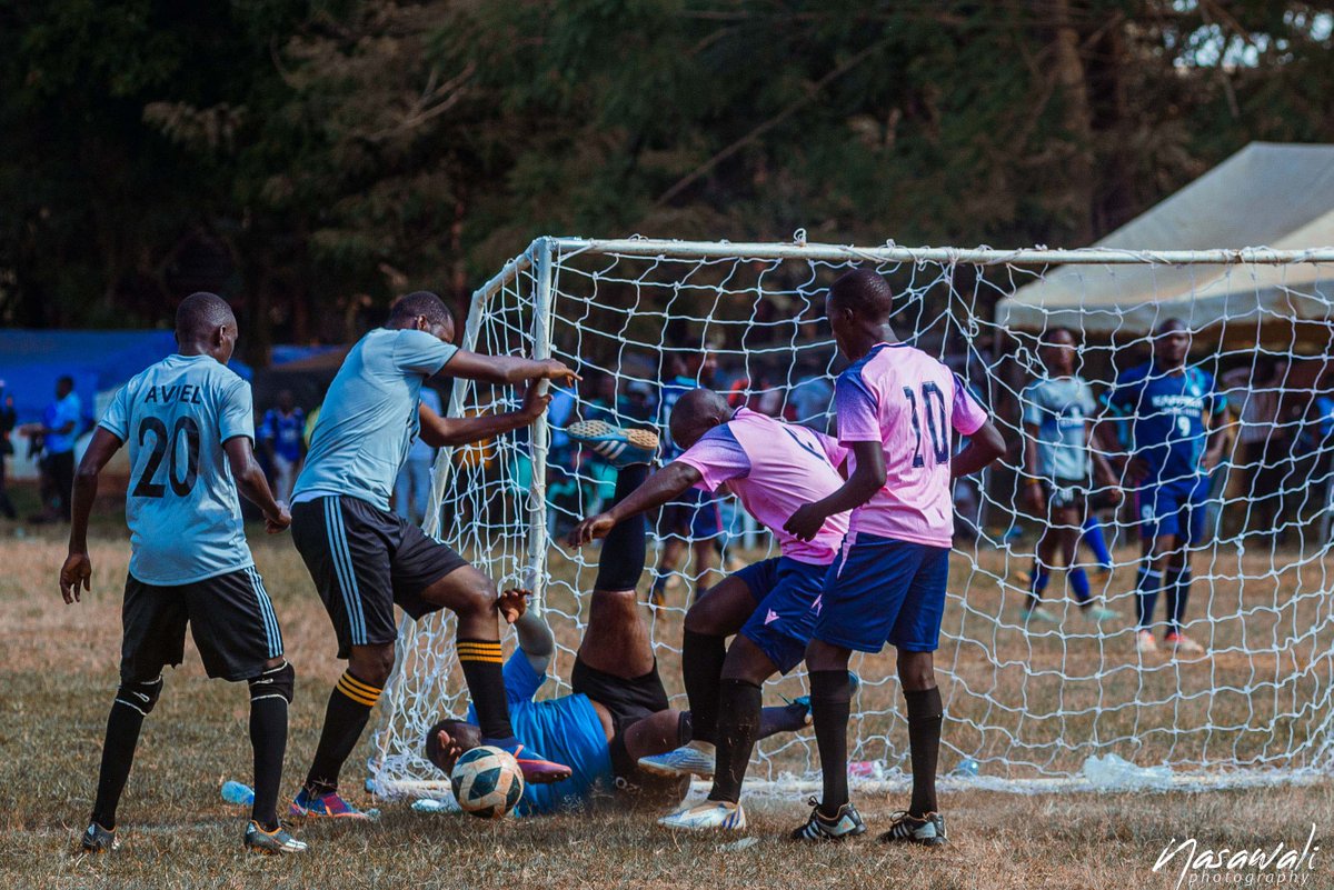 KCSGiants07_12's tweet photo. Ssalongo Tasi Brian Massajjage aka Mr. Safe Hands for the clean sheets aka Mr. Vibe for lighting the entire league up with his cheerful attitude 
#KCSGiants #KCSLeague #KyambogoFootballLeague #KyambogoCollegeSchool #DucInAltum
📸:@nasawaIi/@phamephilms https://t.co/mi0nRHdHry