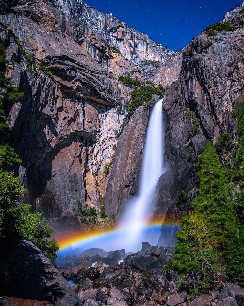 TheVacationator's tweet photo. Yosemite National Park https://t.co/6onQfleHH2