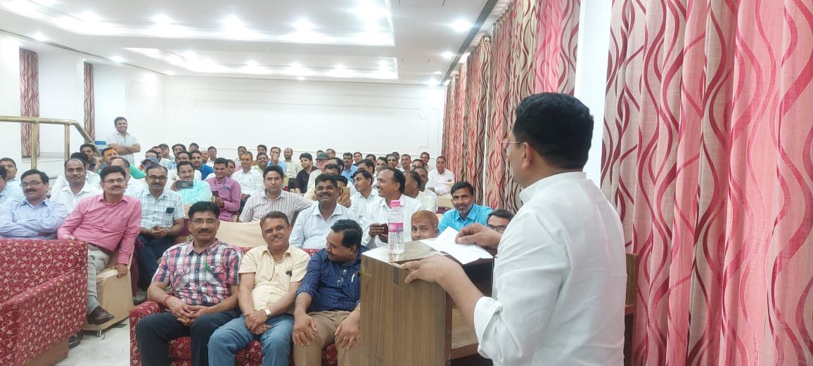 आज जयपुर की होटल अशोका में रेसा-पी की बैठक में भाग लिया<a href="/ashokgehlot51/">Ashok Gehlot</a> <a href="/GovindDotasra/">Govind Singh Dotasra</a> <a href="/DrBDKallaINC/">Dr. Bulaki Das Kalla</a> <a href="/ZahidaKhanINC/">Zahida Khan</a>