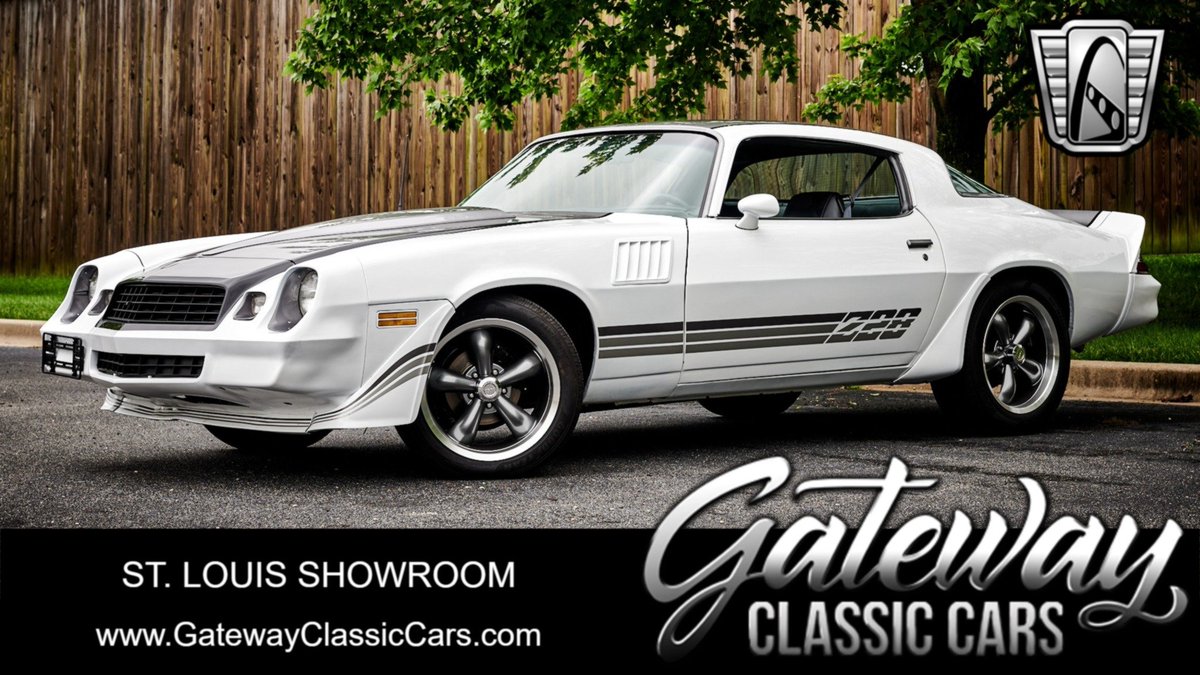 Gateway_Classic's tweet photo. Tomorrow is your last chance to bid, are you ready? Gateway Classic Auctions is back with another incredible lineup of vehicles that will make your heart race! 🏁💨 https://t.co/mmvqWJYpC2!

#GatewayClassicAuctions #Dreamsdriven #FutureClassics #CarEnthusiasts #ClassicCars https://t.co/Mhs9eS1Gog