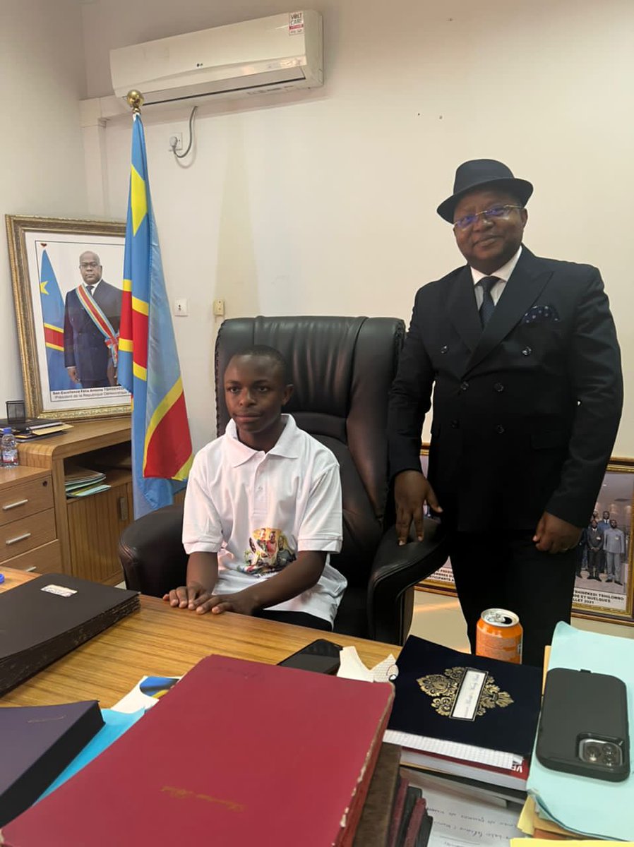 RBangaghe's tweet photo. Il était une fois, nous avons été honoré par son excellence Monsieur le Ministre des droits humains de la RDC @fabricepuela en marge du premier forum des comités et clubs d'enfants en RDC appuyé par @World_VisionRdc https://t.co/cit91jiVm7