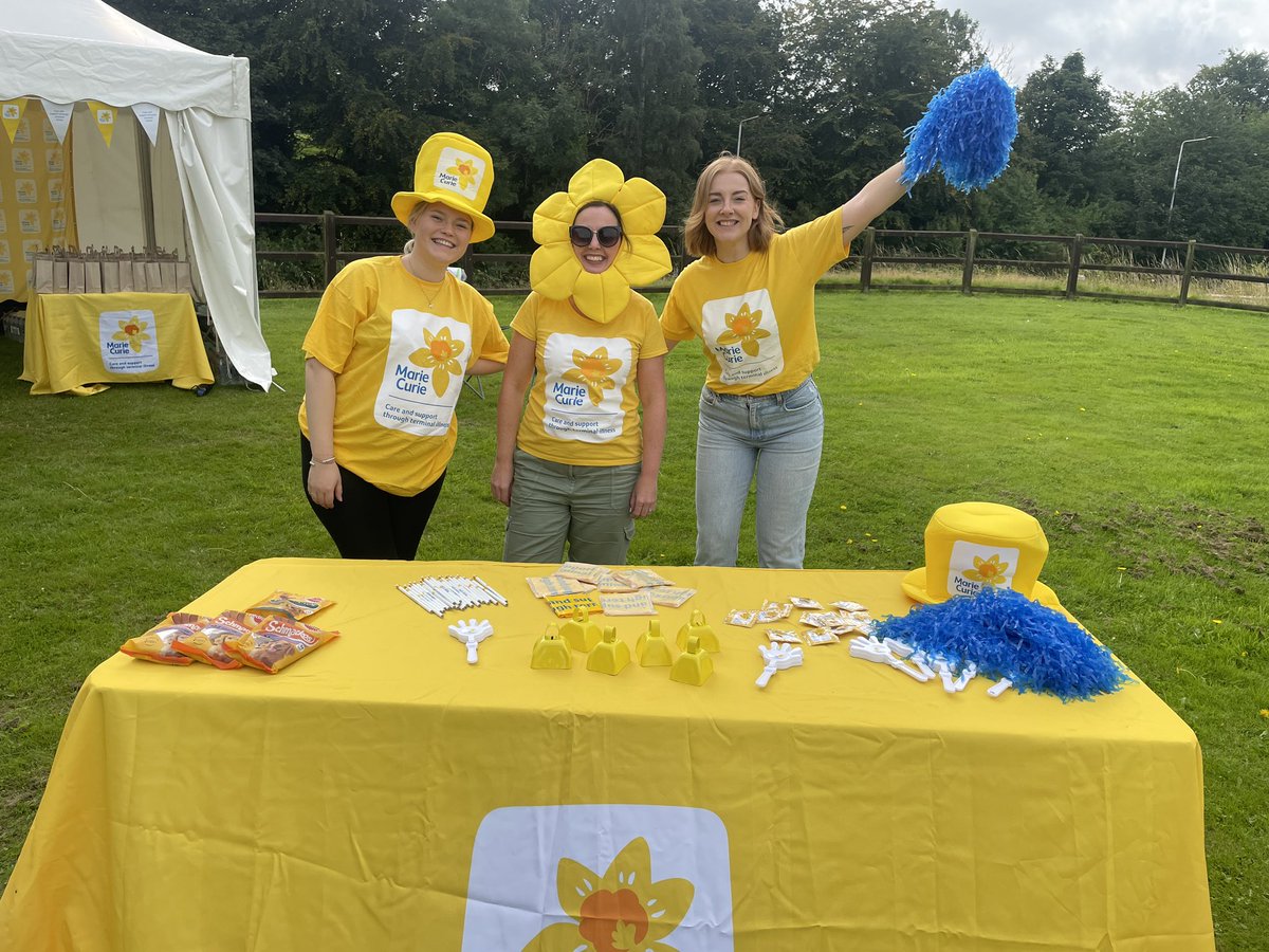 Having a great day cheering on our #teamMarieCurie walkers at the #Kiltwalk2023 #KiltwalkDundee