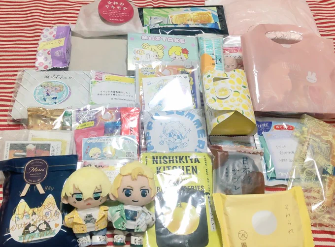 本日は暑い中スペースにお立ち寄り下さりありがとうございました!!嬉しいお言葉に差し入れやお手紙本当にありがとうございます!嬉しくてまた原稿作業頑張れます次は2月参加予定ですばぶ本2出すぞー!! 