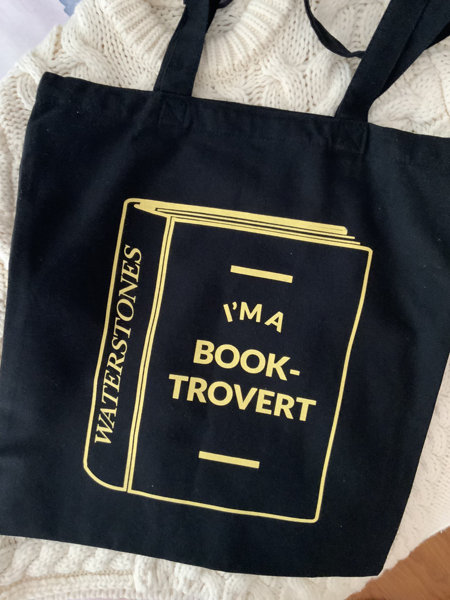 Introvert…extrovert…nope I’m a booktrovert my new tote from @Waterstones sorta says it all 💝#bookworm