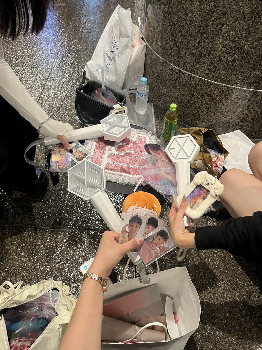 pwn_ii's tweet photo. 本当に最高すぎて言葉がでない、、
来月毎週会えるの人生の最高潮すぎる🥲💞 https://t.co/9gwpBsGHhz