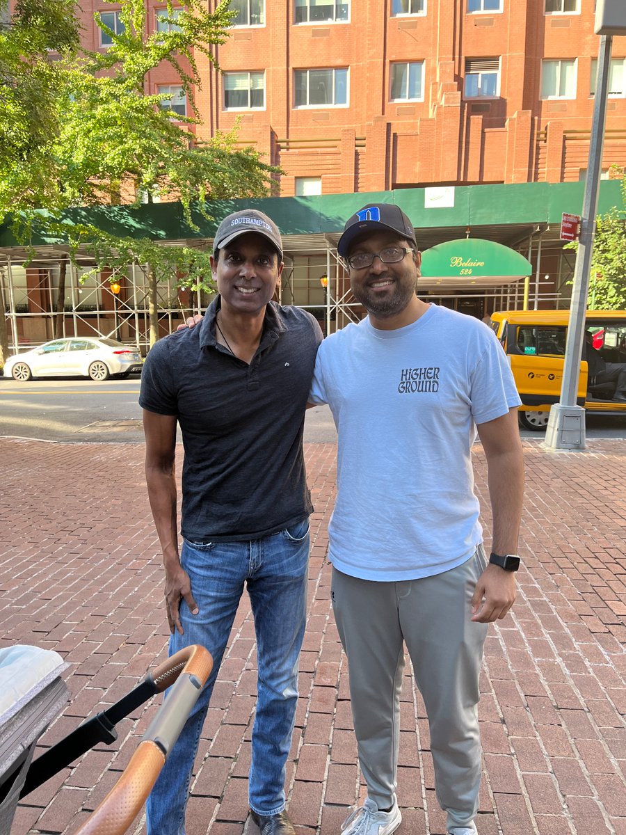 SonyaZoom's tweet photo. ❤️ NYC! Ran into THE @SrihariNaiduMD on our morning walk! #Cardiology @ramkommaraju https://t.co/f0oCVX9J3S