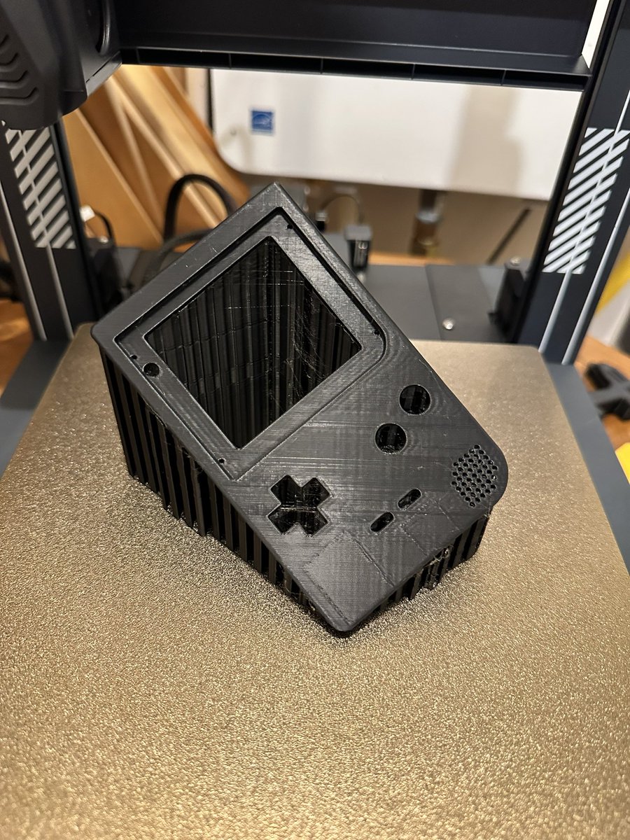 PizzaHandhelds's tweet photo. 🖨️Printing some @josephtomkins FDM friendly Gameboy pocket shells.  Two build angles one face down one at a y and z axis 45 degrees angle.  Which one do you like better?  #elegoo #elegooneptune4 #gameboy #gameboypocket #gameboymods #solidworks #3dprinting https://t.co/zLiJLiMHgP
