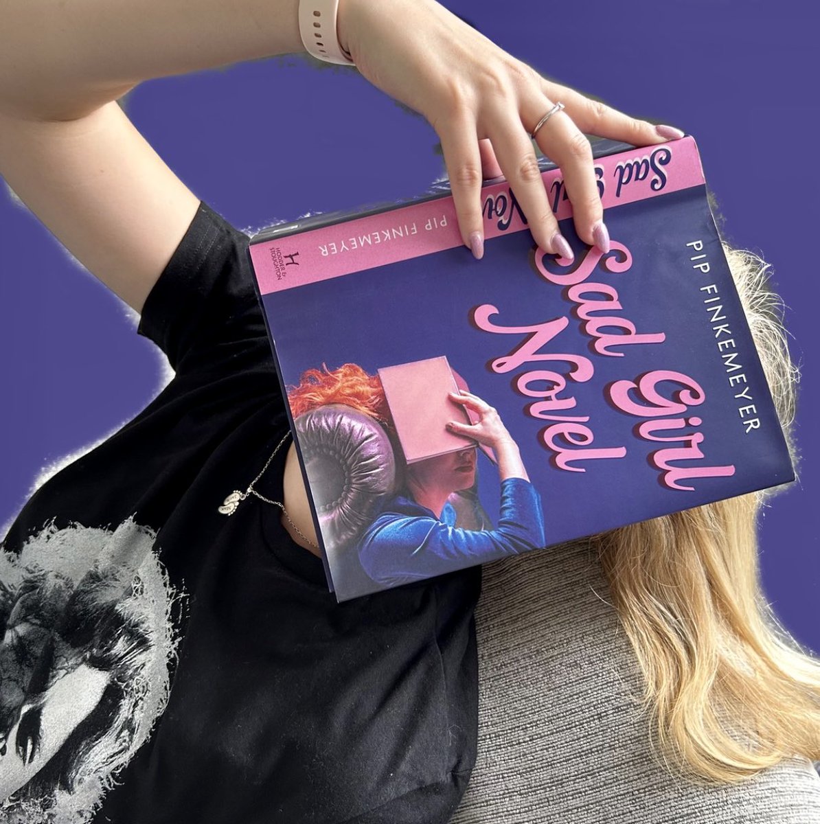 📖 BOOK REVIEW 📖

Sad Girl Novel by Pip Finkemeyer
⭐️⭐️⭐️⭐️ 

“I think Kim speaks for a lot of us with how she was feeling…”

instagram.com/p/CwKxrPwImKP/…

@HodderFiction #SadGirlNovel #BookReview #Books #BookBlogger #BookTwitter