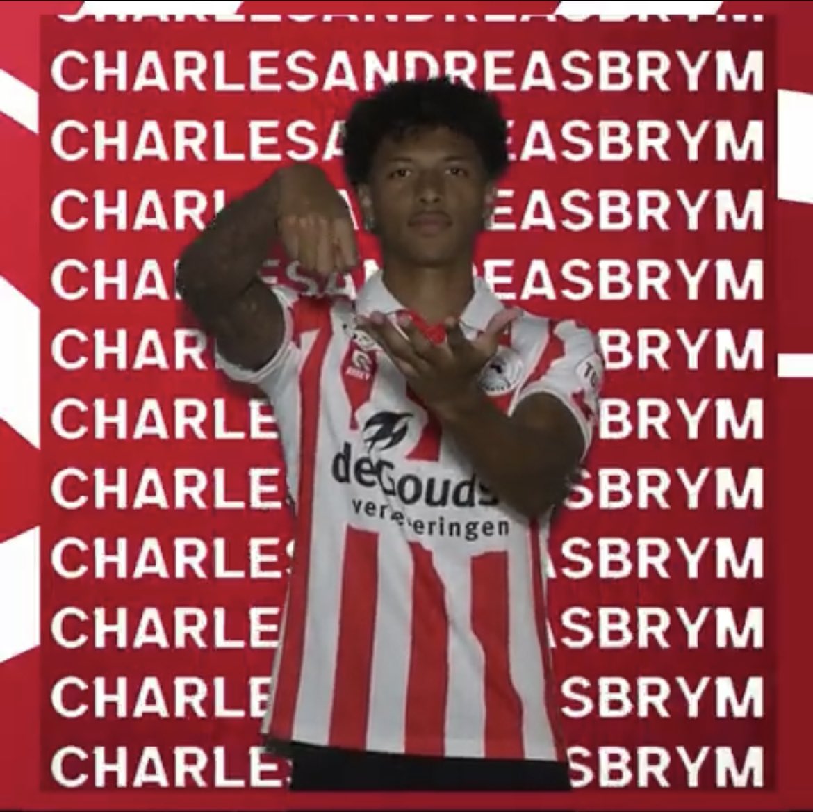 Spartafan13's tweet photo. Twee klontjes graag @AndreasBrym โฆ. Wat een wedstrijd @SpartaRotterdam komt op 2-0!!! Come on Sparta โช๏ธ๐ด#spafey #derby #brym #spartarotterdam https://t.co/q6jZuYJH7A