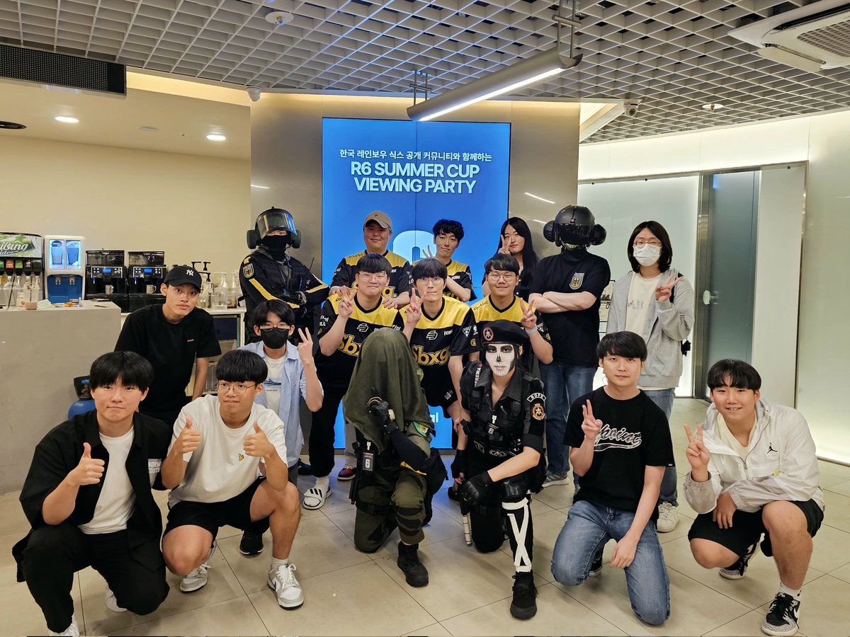 BNKFEARXEsports's tweet image. 늦은 시간까지 포탈 PC 뷰잉파티에서 응원해 주신 팬 여러분들 감사합니다.
다음에 또 만나요!😘
