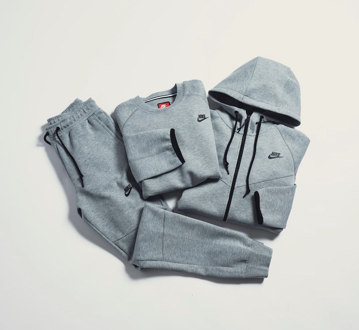 ナイキ テック フリース クルー ネックOG 10周年モデル 10周年記念モデル Nike NSW Tech Fleece OG が国内8月21日に発売