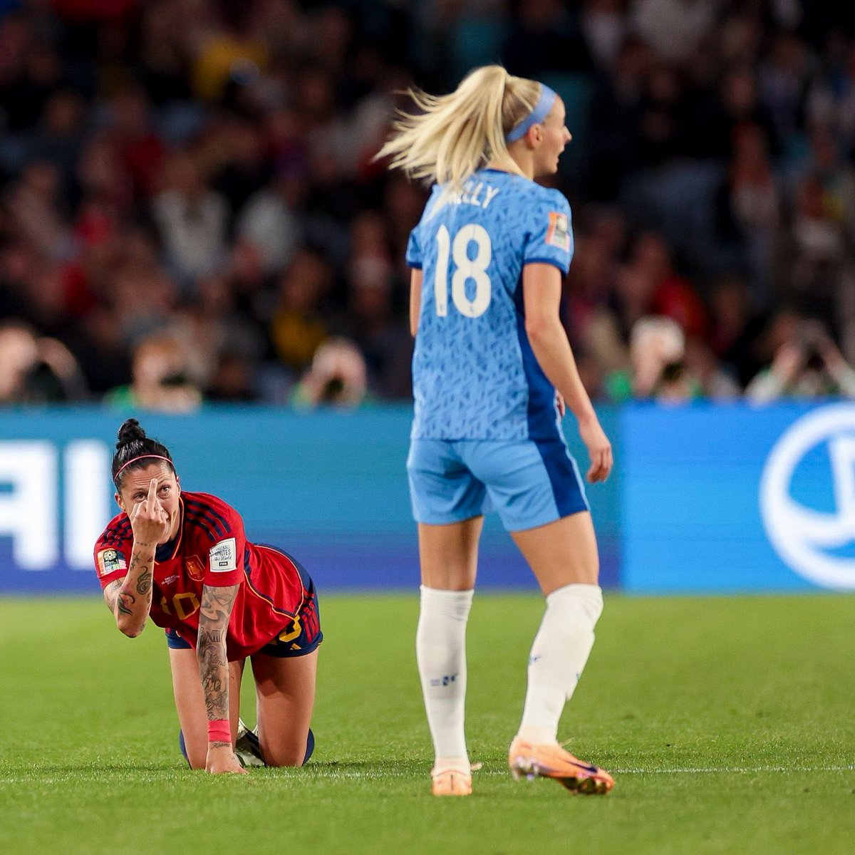 Footballtweet's tweet image. What a photo. 🤣