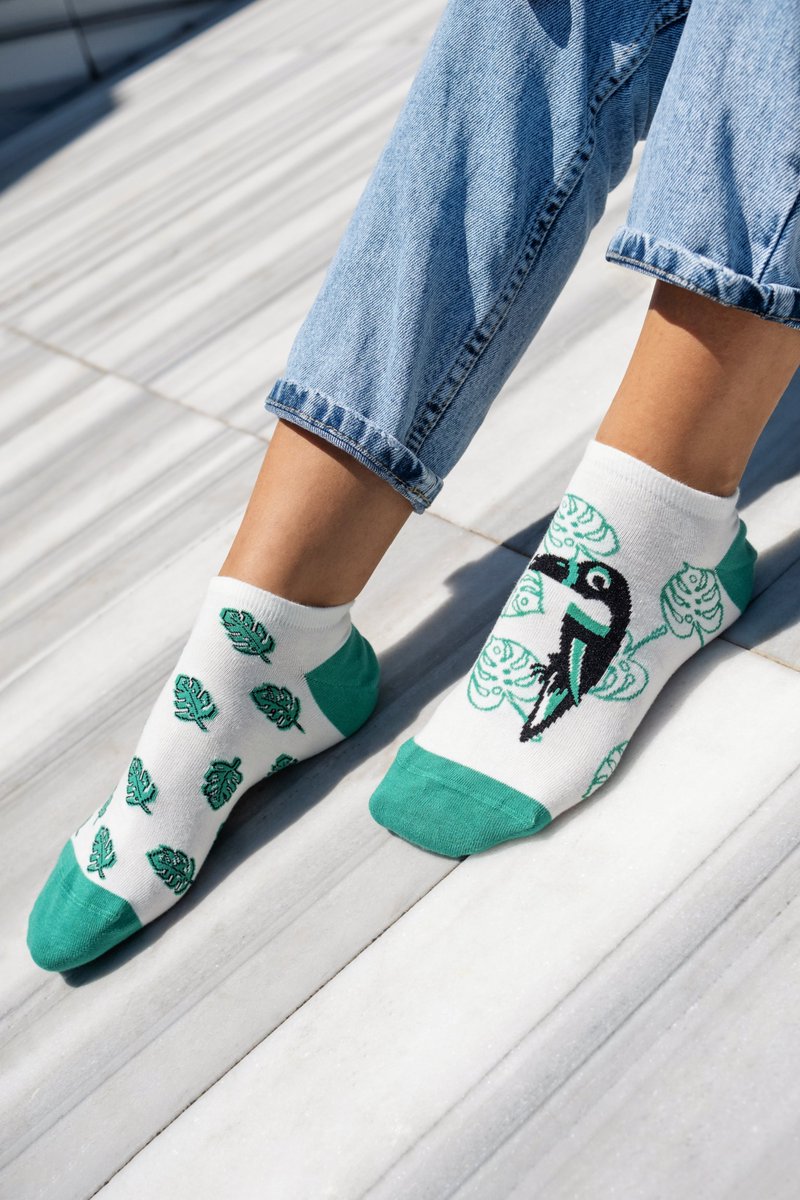 Adımlarımı Renklendiren ColorCool Çoraplar 🌈✨
Tarzıma enerji katan bu eşsiz tasarımlarla her gün pozitif adımlar atıyorum. Ayaklarım hem rahat hem de tarz sahibi! 🧦💃

#RenkliAdımlar #ColorCool #TarzınEğlencesi