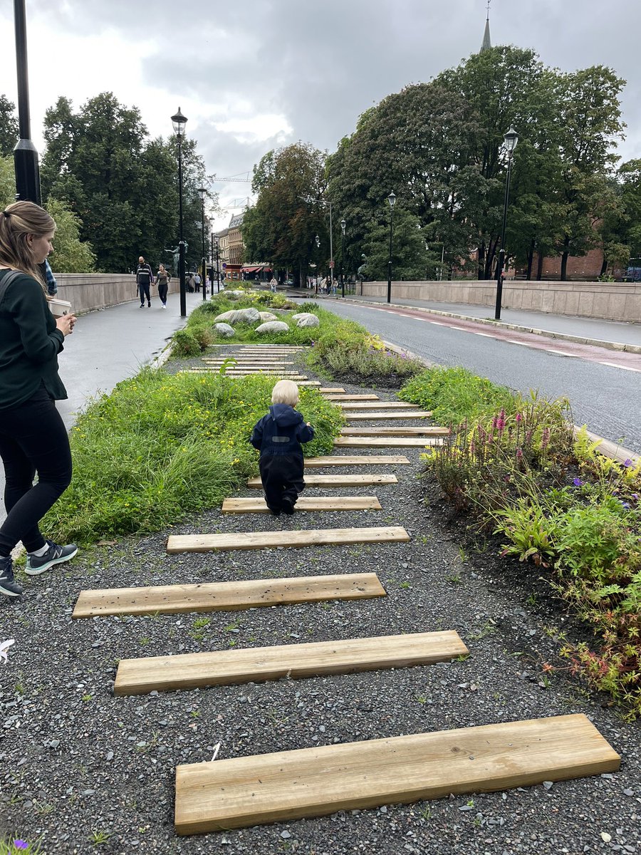Eg ELSKAR bilfrie gater som småbarnsfar. Fy flate så fint dette er.