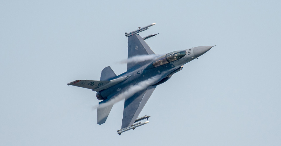 Дозволи та навчений персонал: Данія передасть Україні F-16, проте є умови espreso.tv/dozvoli-ta-nav…