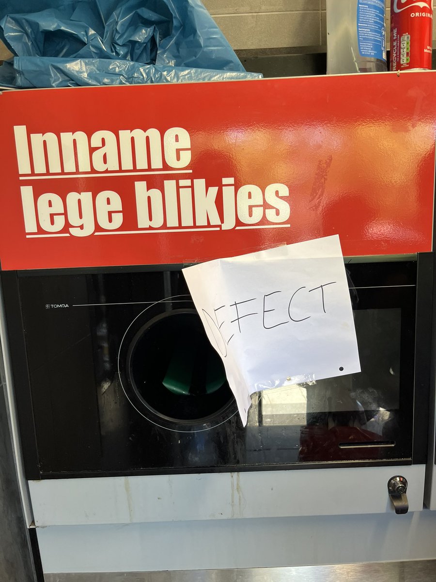Dat gaat lekker met statiegeld in Amsterdam (oud-)Noord.

Vomar, AH, Jumbo én DIRK: alle inzamelingsapparaten stuk.
