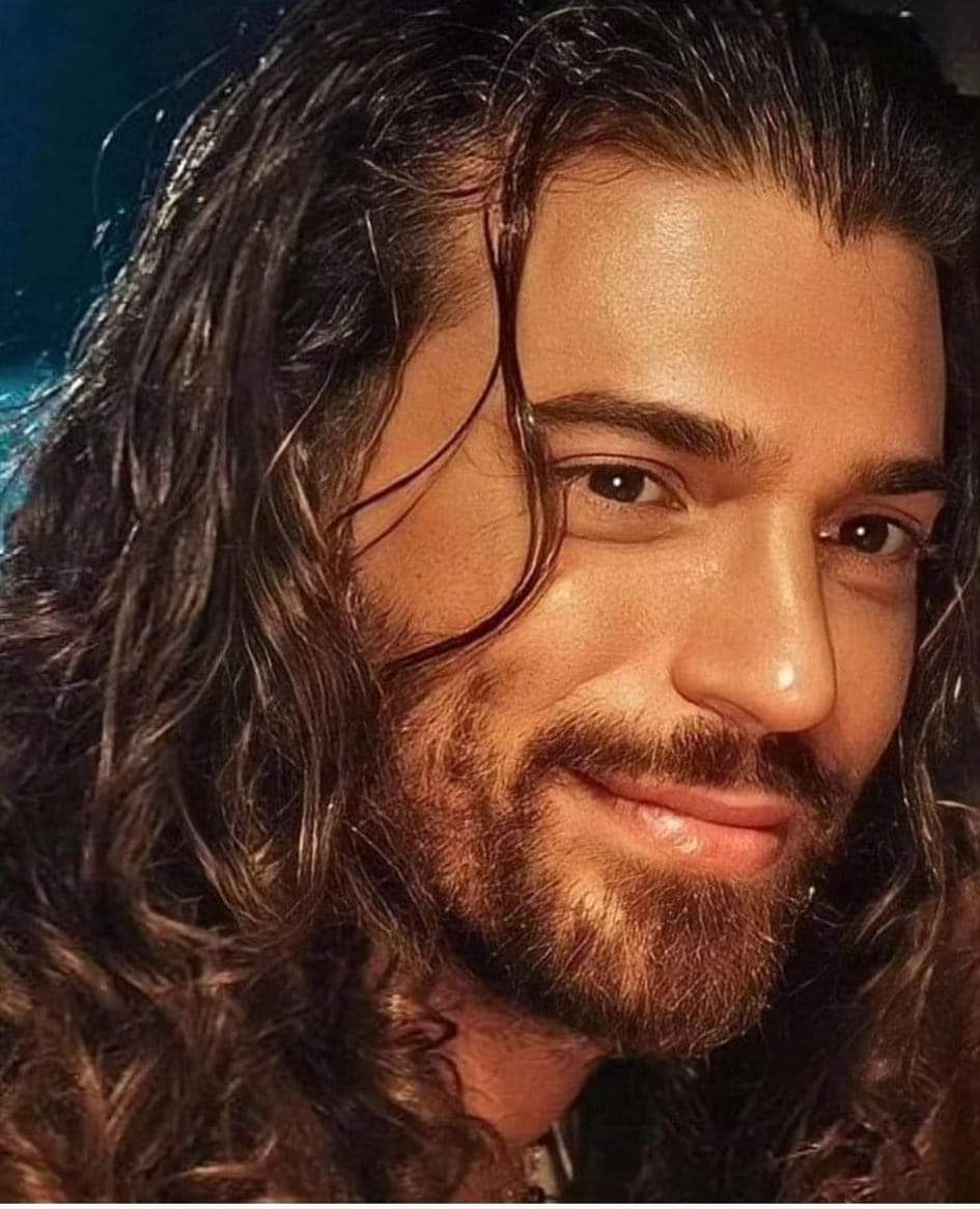 È MATEMATICO.
SARAI SEMPRE IL BERSAGLIO DI QUALCUNO CHE AVREBBE VOLUTO SOMIGLIARTI UN PO' ,PROVANDO A FARE QUELLO CHE HAI FATTO TU MA SENZA RIUSCIRCI.MA TU SEI UNICO #CANYAMAN ❤👏