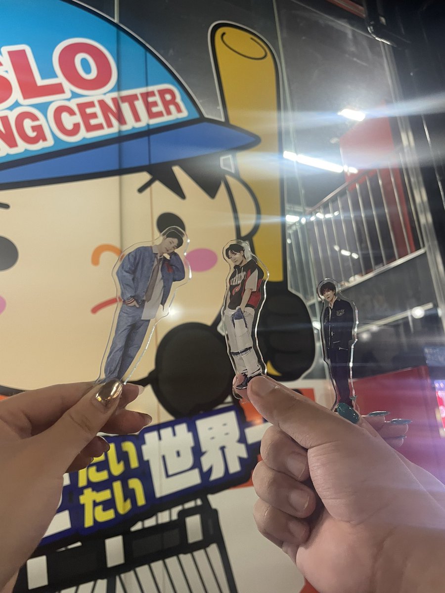 bobby__pepper's tweet photo. UFOチキンコニギ会初だったけど楽しすぎたしバッティングセンターも本物のスイング見れて勉強になりました⚾️
でもなんでバッティングセンターでもアクスタ撮ってんだろうね🤔 https://t.co/VoOQYumua5