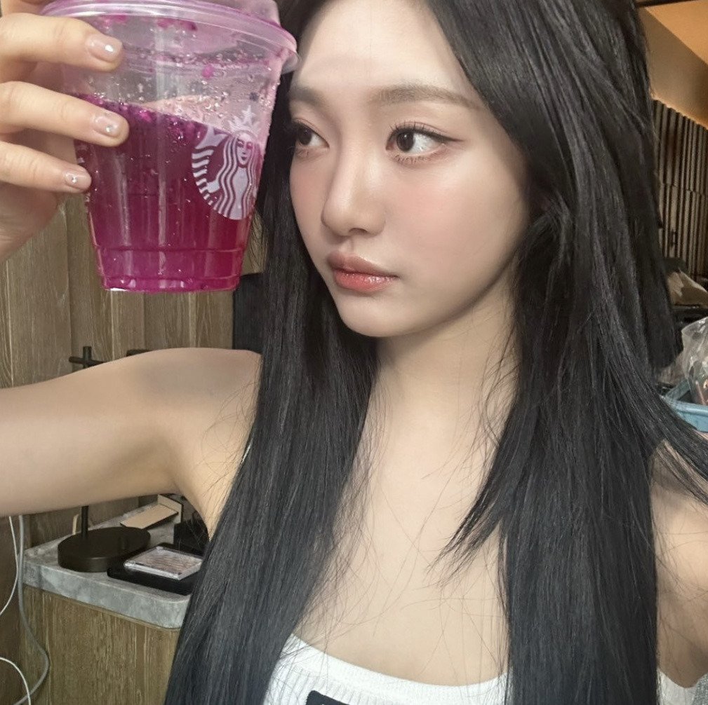 minhiin_'s tweet photo. ——— [ day 76]

hi, my name is minh! i'm looking for interactive moots !

➤ she/her ; istj-i ; 08
➤ not new to the #kpoptwt &amp; #stantwt
➤ bts, nwjns, lsfm, twice, ive, txt, enha
➤ any fandom welcomed!

♡ / ↻ to spread and to be moots https://t.co/Oum8vpWoi4
