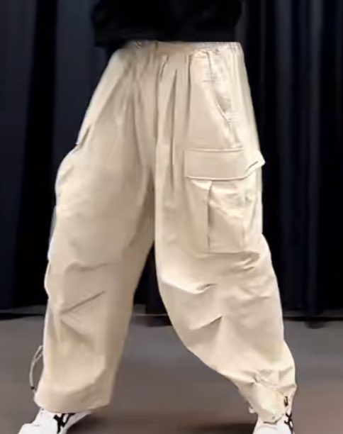 eun_aaaaaaaa's tweet photo. 자주 입는 바지 👖

 더마일 엠엘 나일론 와이드 벌룬 스트링 팬츠 베이지

https://t.co/M8czqcHpgJ https://t.co/T4iAQk2v1n