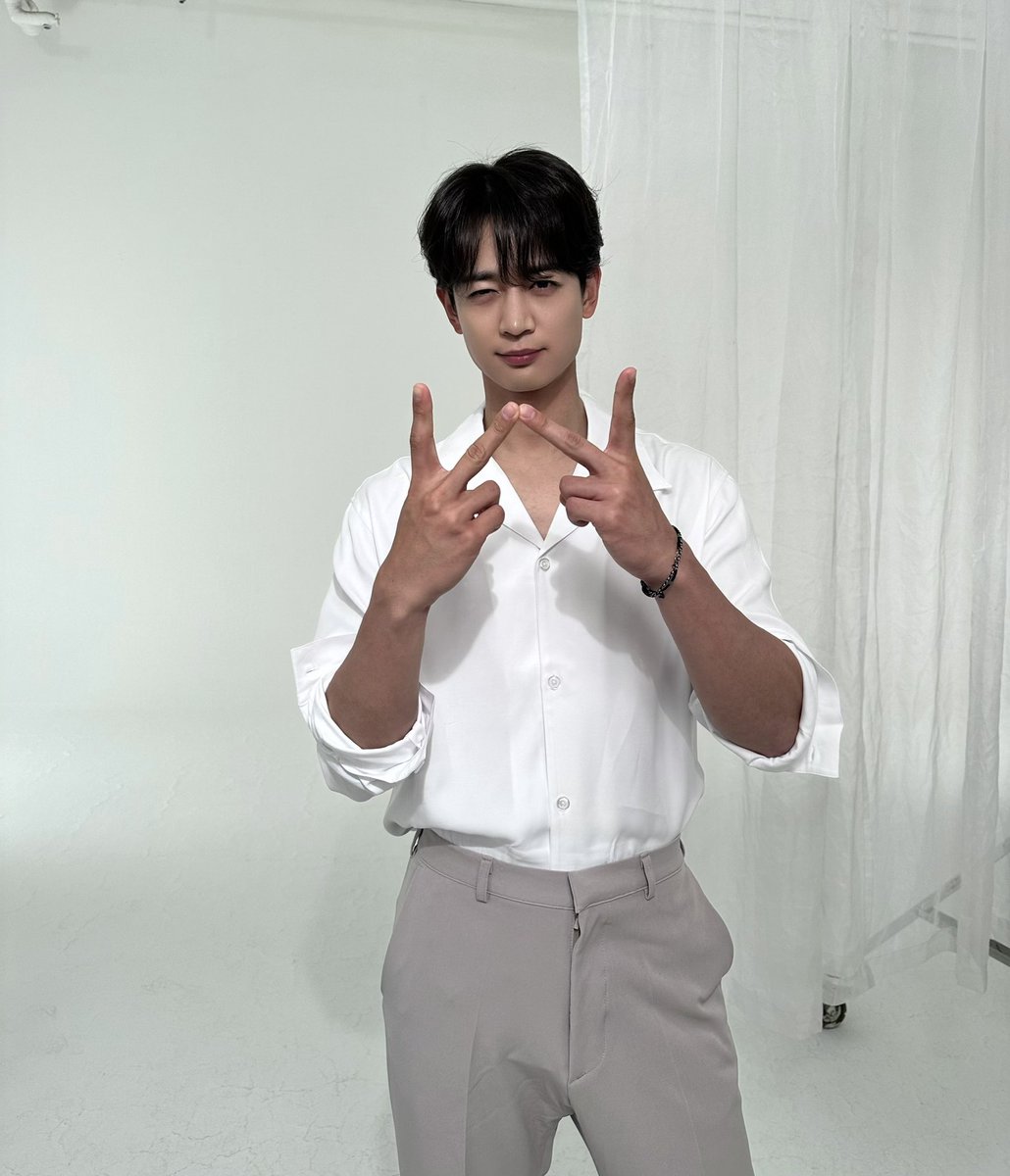 SHINee's tweet photo. 📸🌿💎

https://t.co/bpg2vlPAy4

#ONEW #온유 #KEY #키 
#MINHO #민호 #TAEMIN #태민 
#SHINee #샤이니  
#DrG #닥터지 https://t.co/NbSQN91AzQ