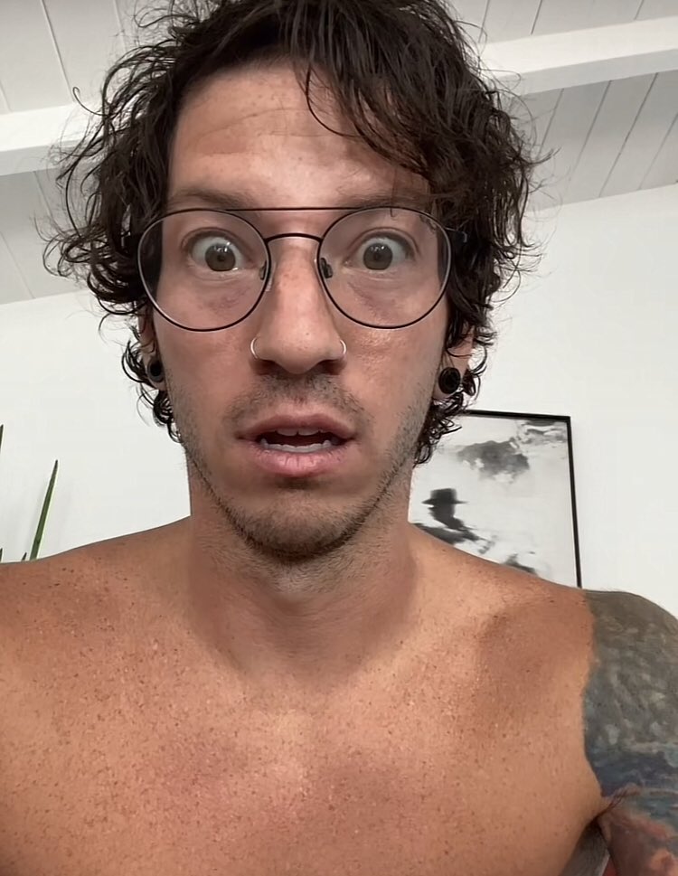 oakdwn's tweet image. josh 😭😭😭😭😭😭😭😭😭